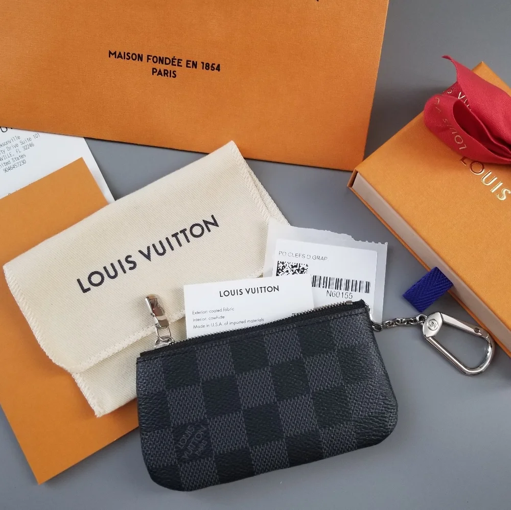 LOUIS VUITTON Key pouch cleft Graphite print/ BRAND NEW - Picture 13 of 16